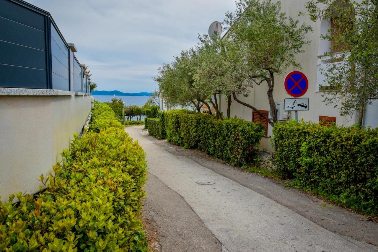 Locus Apartments Petrcane Esterno foto